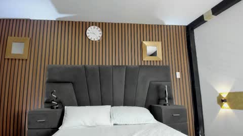 3X NAXAA online show from September 17, 2025, 12:29 pm