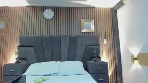 3X NAXAA online show from September 25, 2025, 12:53 pm