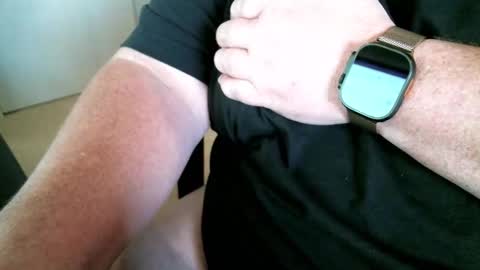 4bgdaddyks online show from November 18, 2025, 3:27 pm