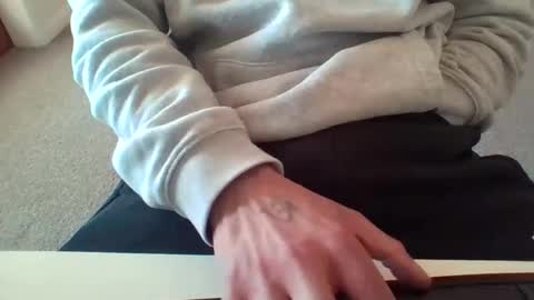 4glz online show from October 19, 2025, 1:06 am