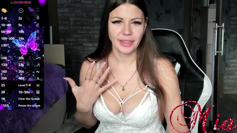 Snapshot of 666mia666 chatting on January 28, 2025, 4:50 am Mia my pvt is open and lovense is active online show from January 28, 2025, 4:50 am