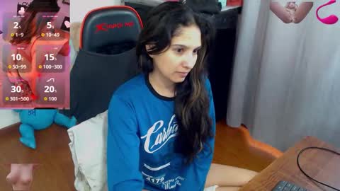 Snapshot of 69_shades chatting on October 29, 2025, 6:53 pm lucero online show from October 29, 2025, 6:53 pm