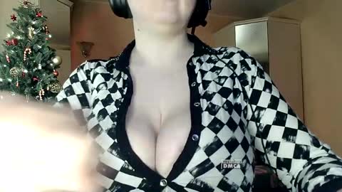 6_dream_9 online show from April 11, 2026, 3:27 pm