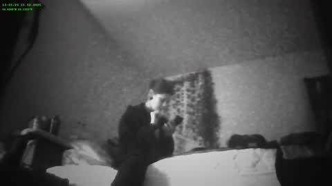 Snapshot of 6vyr_vlt9 chatting on December 15, 2025, 11:25 am Voyeur Vault online show from December 15, 2025, 11:25 am