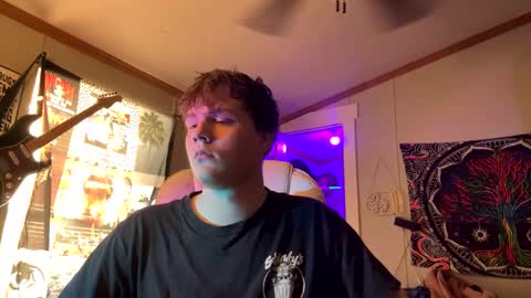 Snapshot of 710lemonade420 chatting on February 3, 2025, 11:05 pm lemonade online show from February 3, 2025, 11:05 pm