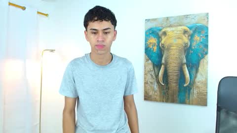 Snapshot of 7alan chatting on October 12, 2025, 12:59 pm Alan online show from October 12, 2025, 12:59 pm