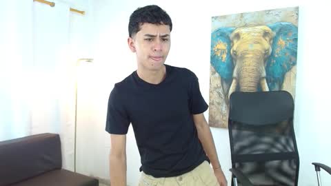 Snapshot of 7alan chatting on October 21, 2025, 1:01 pm Alan online show from October 21, 2025, 1:01 pm