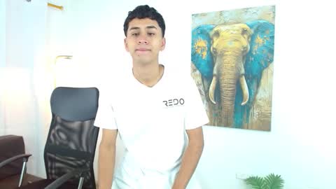 Snapshot of 7alan chatting on October 24, 2025, 12:56 pm Alan online show from October 24, 2025, 12:56 pm