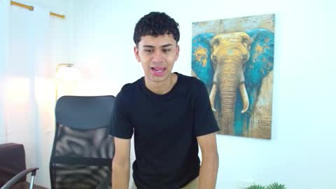 Snapshot of 7alan chatting on October 25, 2025, 1:29 pm Alan online show from October 25, 2025, 1:29 pm