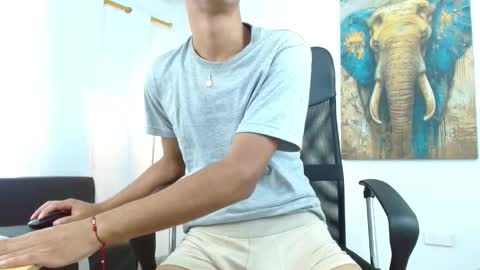 Snapshot of 7alan chatting on October 30, 2025, 1:23 pm Alan online show from October 30, 2025, 1:23 pm