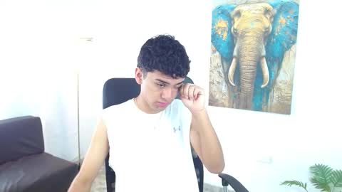 Snapshot of 7alan chatting on November 1, 2025, 1:02 pm Alan online show from November 1, 2025, 1:02 pm