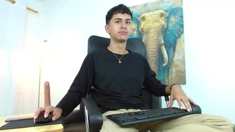 Snapshot of 7alan chatting on November 10, 2025, 12:59 pm Alan online show from November 10, 2025, 12:59 pm