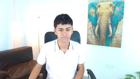 Snapshot of 7alan chatting on November 17, 2025, 12:55 pm Alan online show from November 17, 2025, 12:55 pm