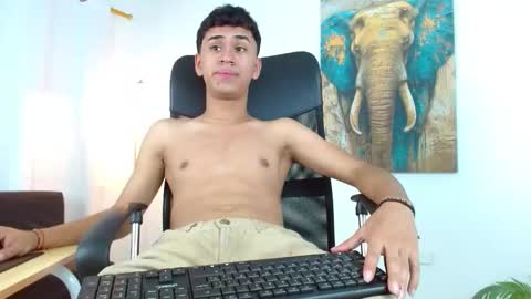 Snapshot of 7alan chatting on November 26, 2025, 1:56 pm Alan online show from November 26, 2025, 1:56 pm