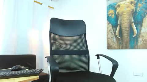 Snapshot of 7alan chatting on December 2, 2025, 12:54 pm Alan online show from December 2, 2025, 12:54 pm