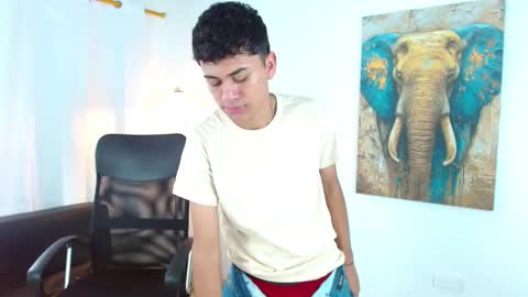 Snapshot of 7alan chatting on December 4, 2025, 2:26 pm Alan online show from December 4, 2025, 2:26 pm