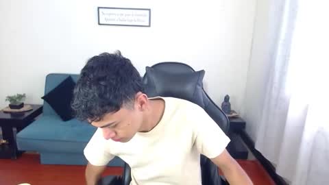 Snapshot of 7alan chatting on December 17, 2025, 12:55 pm Alan online show from December 17, 2025, 12:55 pm