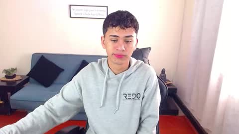 Snapshot of 7alan chatting on December 19, 2025, 1:07 pm Alan online show from December 19, 2025, 1:07 pm