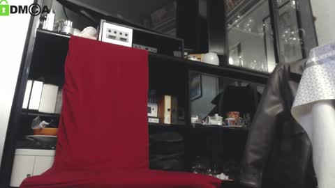 7incheshugedick online show from February 28, 2025, 2:53 am