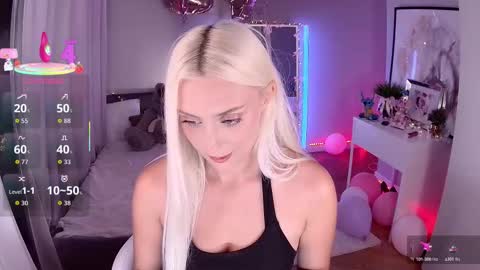 Snapshot of 7loren_wood7 chatting on December 19, 2025, 3:52 pm Loren Wood online show from December 19, 2025, 3:52 pm