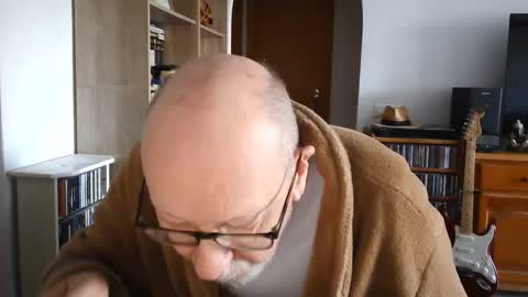  Papi  online show from February 8, 2025, 12:06 pm