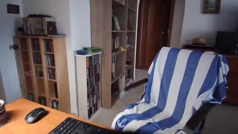  Papi  online show from April 10, 2026, 8:41 am