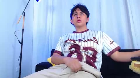 Snapshot of 7zyan chatting on December 13, 2025, 8:36 pm zyan online show from December 13, 2025, 8:36 pm