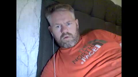 Snapshot of 81jonnyx chatting on December 15, 2024, 10:18 am 81jonnyx online show from December 15, 2024, 10:18 am