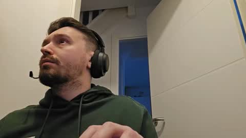 8inchdude93 online show from January 7, 2026, 9:56 am