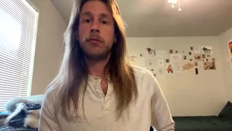 Snapshot of 8inchlife chatting on May 2, 2026, 8:58 pm CoralShark online show from May 2, 2026, 8:58 pm