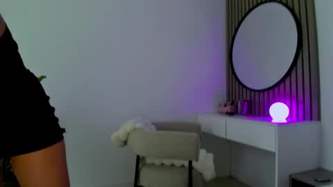 Snapshot of 8selene chatting on May 20, 2026, 10:54 am 8selene online show from May 20, 2026, 10:54 am