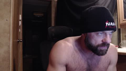 Snapshot of 9fat_inches chatting on January 31, 2025, 12:28 am 9 fat inches online show from January 31, 2025, 12:28 am