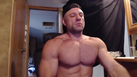 Snapshot of 9fat_inches chatting on September 15, 2025, 2:50 pm 9 fat inches online show from September 15, 2025, 2:50 pm