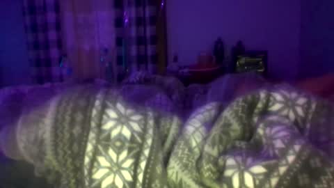 9inch18age online show from November 30, 2025, 8:29 am