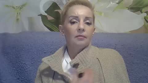 9kitty online show from February 5, 2025, 5:09 pm