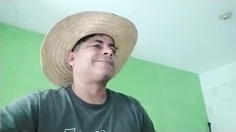 9vinhocamshow online show from January 31, 2025, 11:35 am