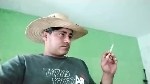 9vinhocamshow online show from February 19, 2025, 12:11 pm