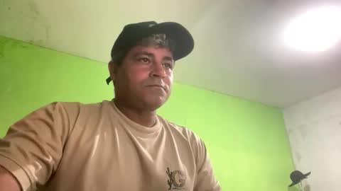 9vinhocamshow online show from April 2, 2026, 11:46 pm