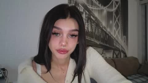 Snapshot of 9west chatting on September 18, 2025, 1:46 pm KARINA online show from September 18, 2025, 1:46 pm