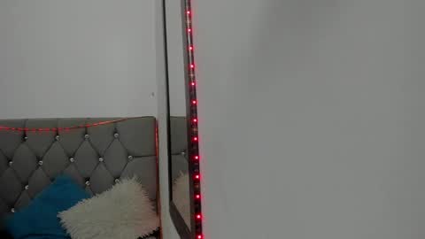 DERECK online show from February 15, 2026, 9:52 am