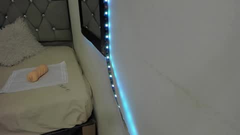 DERECK online show from February 24, 2026, 9:40 am