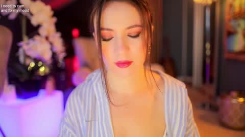 Sophia  online show from November 5, 2025, 4:23 am