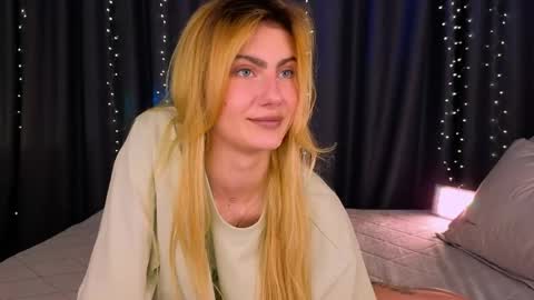 Snapshot of _a_n_n_y_ chatting on May 25, 2026, 10:05 pm Willow online show from May 25, 2026, 10:05 pm