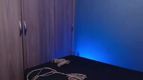 _a_r_o_n_ online show from December 19, 2025, 3:08 pm