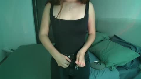 Snapshot of _abbyyyy_ chatting on February 6, 2025, 8:13 pm abby 3 online show from February 6, 2025, 8:13 pm