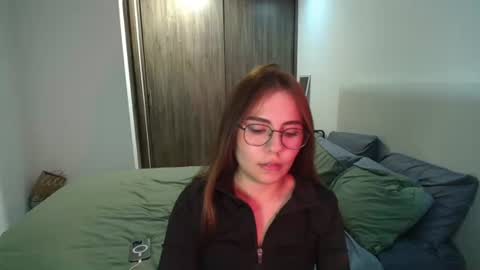 Snapshot of _abbyyyy_ chatting on March 11, 2025, 2:54 am abby 3 online show from March 11, 2025, 2:54 am