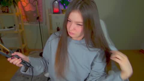 Snapshot of _aein_emy_ chatting on January 5, 2025, 1:13 am Emy online show from January 5, 2025, 1:13 am