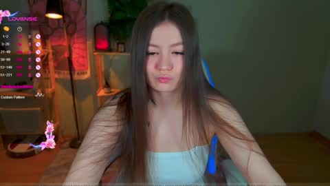 Snapshot of _aein_emy_ chatting on February 9, 2025, 2:17 am Emy online show from February 9, 2025, 2:17 am