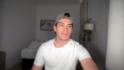 Snapshot of _aesthetic chatting on October 30, 2025, 12:17 pm _aesthetic online show from October 30, 2025, 12:17 pm