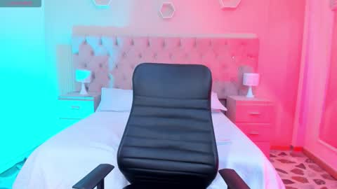 Snapshot of _agathaargent chatting on October 31, 2025, 4:35 am Agatha online show from October 31, 2025, 4:35 am